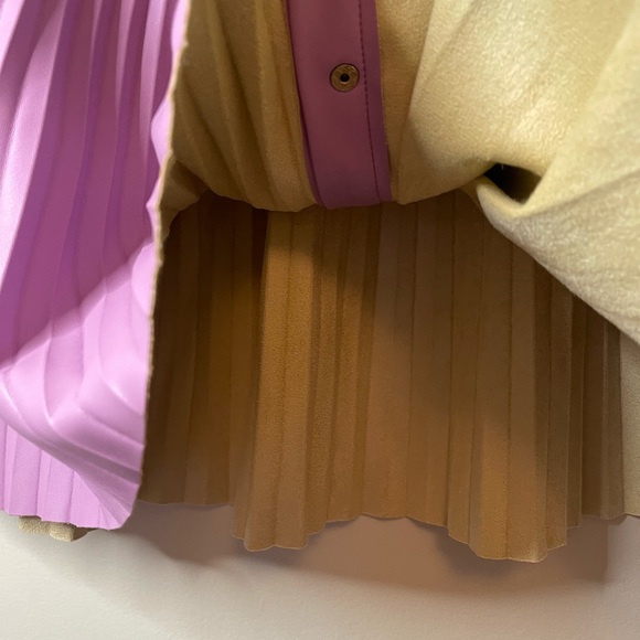 Lavender Pleated Mini Skirt with Button Detail - Picture 3 of 8